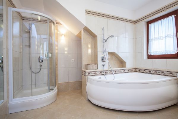 Oversized Bathtub Installation in Vermilion