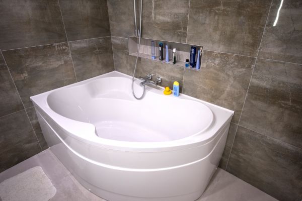 Large Bathtub Installation in Vermilion