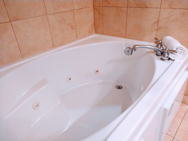 Acrylic Tub Installation in Vermilion